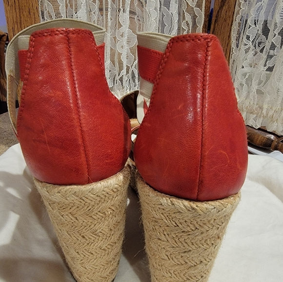 PAUL GREEN RED AND WHITE MONIQUE WEDGES SZ 7.5 - Picture 4 of 8